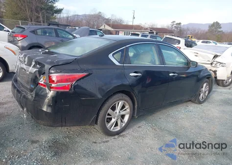 2013 Nissan Altima 2.5 Sv z USA, uszkodzony, nr VIN 1N4AL3AP8DC137089